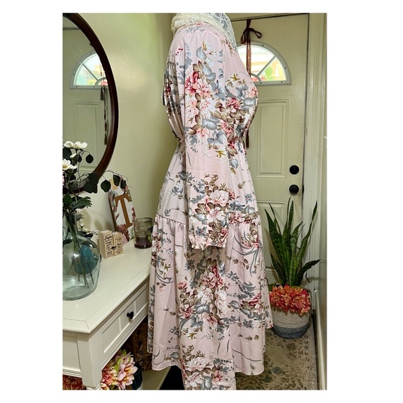 Beautiful Blush floral print tiered midi dress - Picture 3 of 7